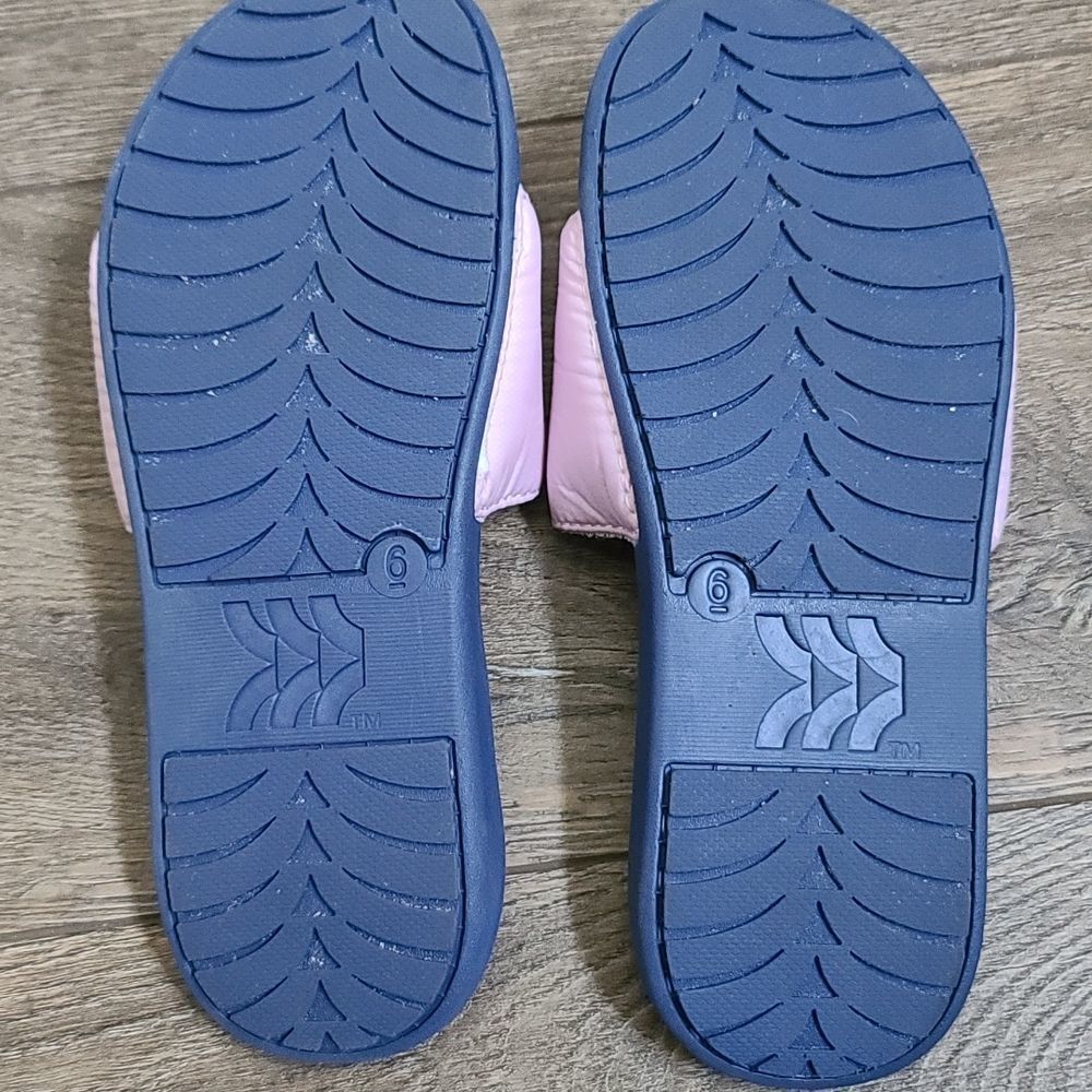 ❤️🔥ALL IN MOTION WOMAN'S SLIP ON SANDALS - Picture 4 of 7
